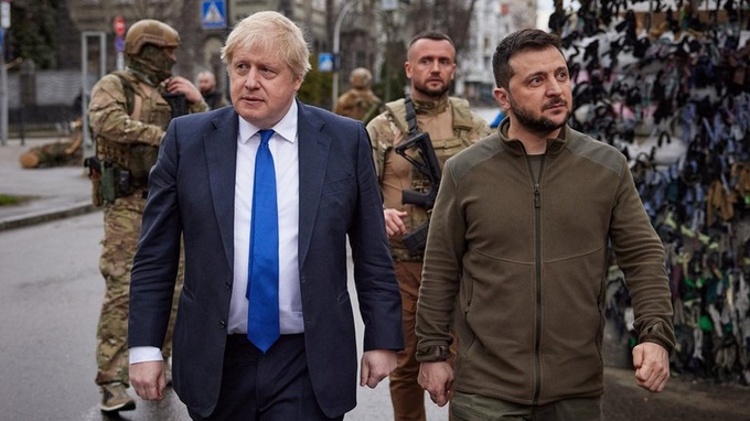 Hàng nghìn người Ukraine kiến nghị mời ông Boris Johnson làm thủ tướng - 1