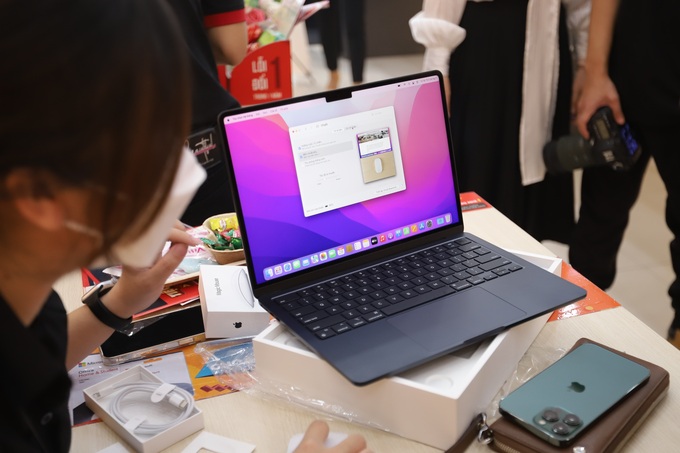 MacBook Air M2 lên kệ tại Việt Nam, giá từ 33 triệu đồng - 1