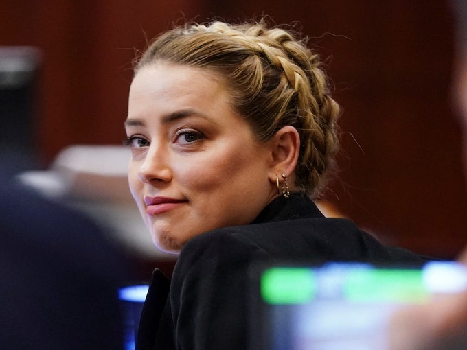 Amber Heard từ chối hàng chục triệu USD từ Johnny Depp