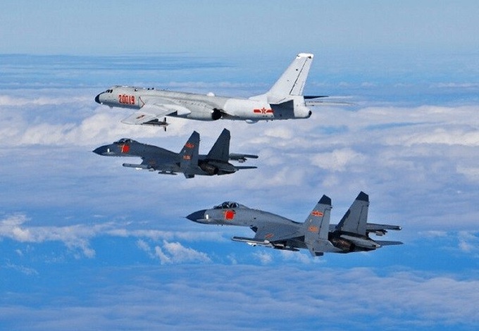 Trung Quốc điều 27 máy bay quân sự áp sát Đài Loan - 1