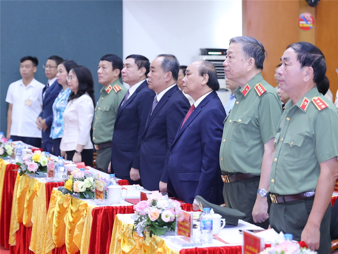Trao danh hiệu Anh hùng lực lượng vũ trang cho một đơn vị Tình báo công an