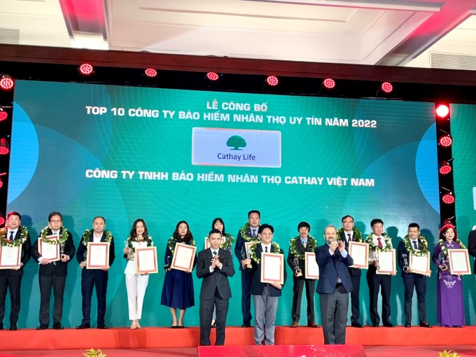 Cathay Life Viet Nam nhận giải Top 10 Công ty bảo hiểm nhân thọ uy tín 2022 - 1
