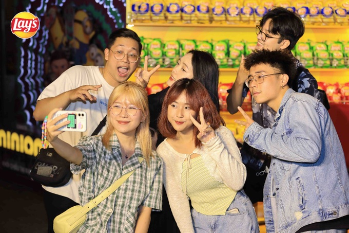 Rạp phim trong mơ của hội mê snack nhờ phụ đề giòn rụm - 5