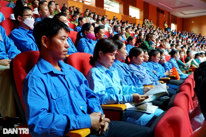 Khi công nhân môi trường làm chiến sĩ tuần tra - 3 Khi công nhân môi trường làm chiến sĩ tuần tra - 3