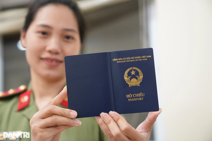Bộ Công an sẽ bổ sung mục nơi sinh vào hộ chiếu mẫu mới