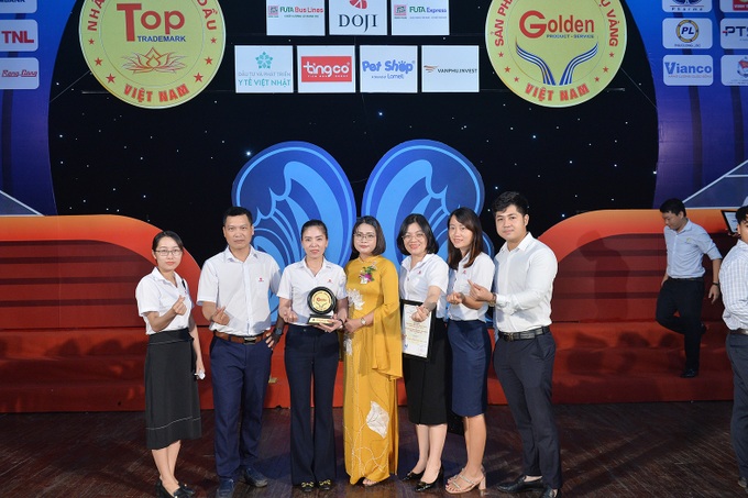 Giải Top 10 sản phẩm vàng Việt Nam 2022 gọi tên bê tông Amaccao