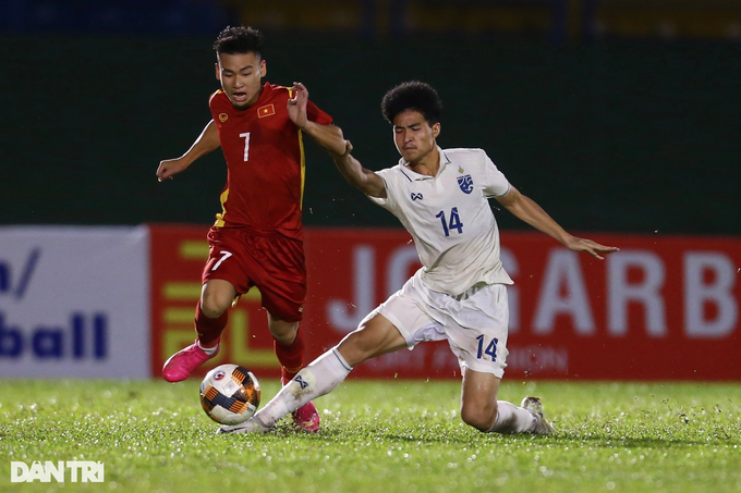 U19 Việt Nam đánh bại Thái Lan, đối đầu Malaysia ở chung kết - 1