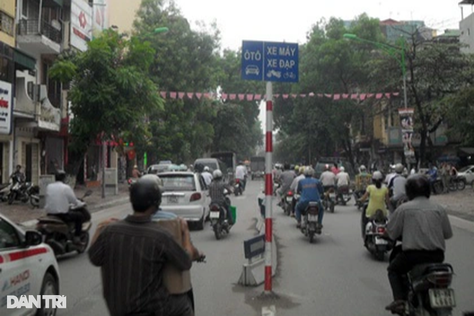 Lịch sử 17 năm thí điểm phân làn giao thông ở Hà Nội