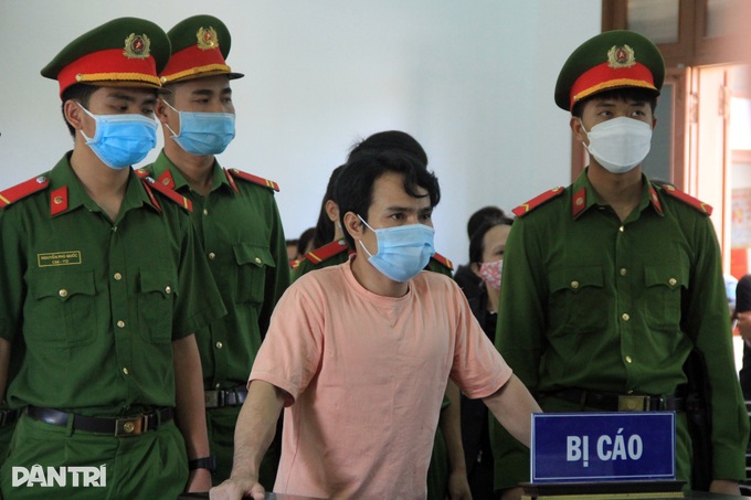 Bị cáo sát hại 3 người nhà vợ cũ: Tòa tuyên tử 10 lần vẫn muốn giết người - 1 Bị cáo sát hại 3 người nhà vợ cũ: Tòa tuyên tử 10 lần vẫn muốn giết người - 1