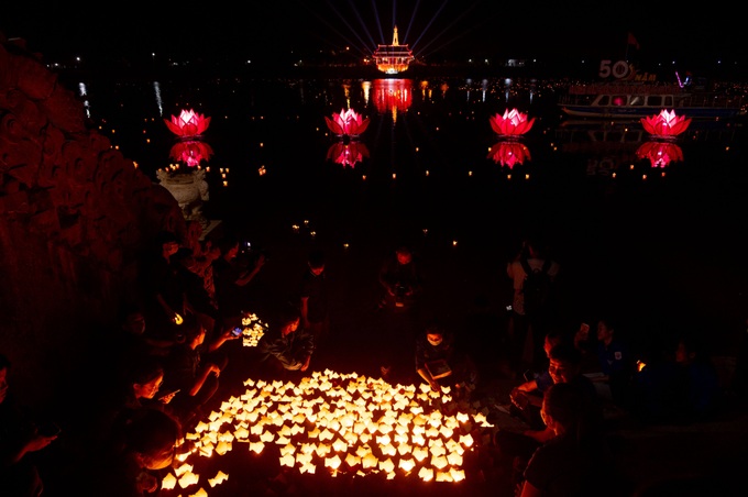 Đạo diễn Minh Trí tiết lộ hậu trường chương trình Khát vọng hòa bình - 3 Đạo diễn Minh Trí tiết lộ hậu trường chương trình Khát vọng hòa bình - 3