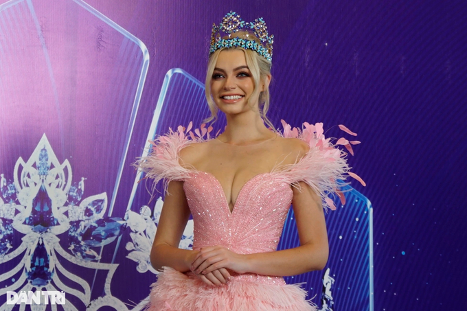 Hoa hậu Thế giới Karolina sẽ tham gia các hoạt động thiện nguyện ở Quy Nhơn