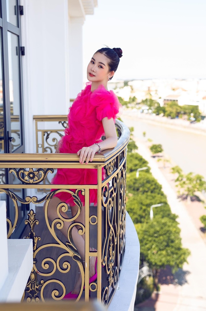 Hoa hậu Lê Âu Ngân Anh công khai chồng sắp cưới