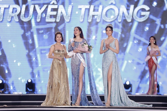 CEO MisaoDream tươi tắn bên dàn người đẹp của Miss World Việt Nam 2022 - 2 CEO MisaoDream tươi tắn bên dàn người đẹp của Miss World Việt Nam 2022 - 2