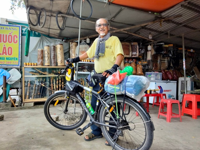 Ông lão 60 tuổi đạp xe xuyên Việt: Phải về đích bằng chính sức mình - 3