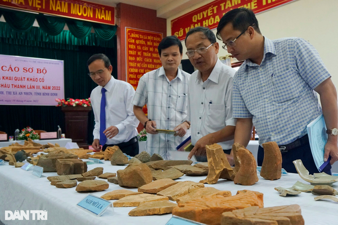 Khai quật phế tích cổ hơn 1.500 năm của người Chăm ở Bình Định