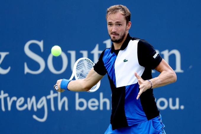 Medvedev, Tsitsipas tiến vào tứ kết Cincinnati Masters - 1