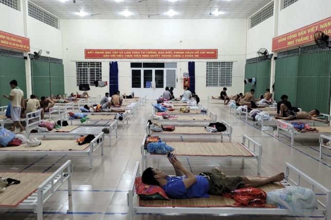 40 người Việt chạy khỏi casino ở Campuchia, bơi sông trốn về nước - 2
