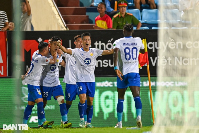 CLB Hà Nội lần thứ 6 vô địch V-League - 7