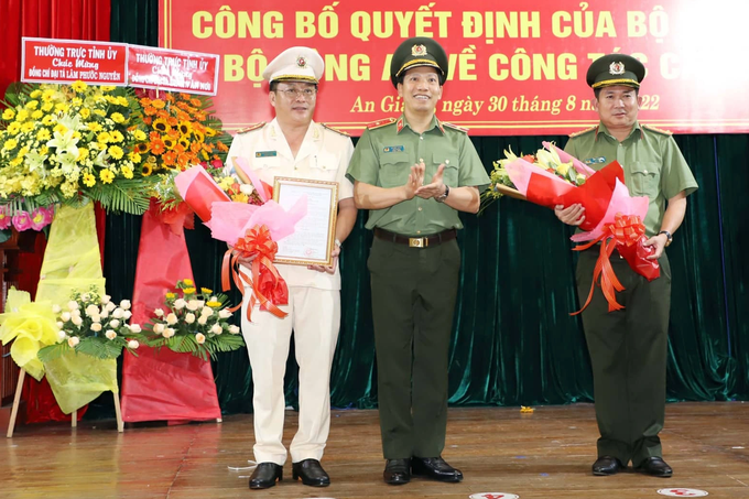 Đại tá Lâm Phước Nguyên thay ông Đinh Văn Nơi làm Giám đốc Công an An Giang - 2