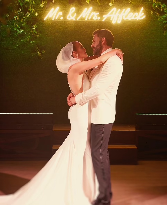 Hình ảnh trong đám cưới lãng mạn của Jennifer Lopez | Báo Dân trí