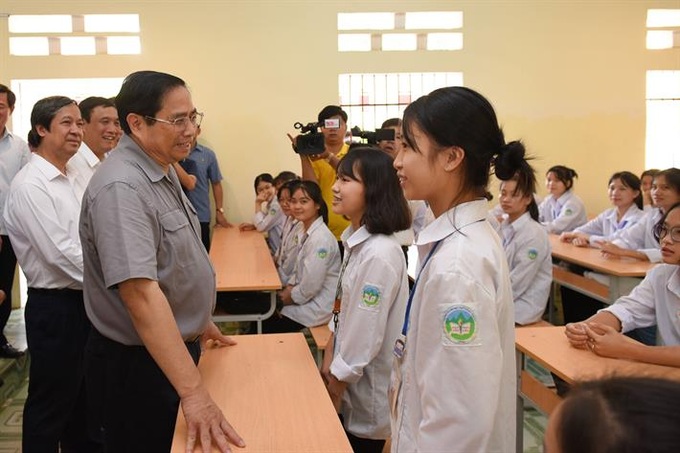 Thủ tướng: Phải đảm bảo đủ sách giáo khoa cho học sinh - 4 Thủ tướng: Phải đảm bảo đủ sách giáo khoa cho học sinh - 4