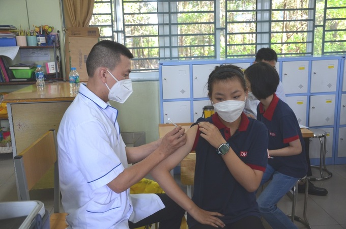 Lập biên bản phụ huynh không cho con tiêm vaccine phòng Covid-19 - 1