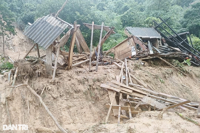 Cảnh lũ ống tàn phá huyện nghèo biên giới Nghệ An - 9