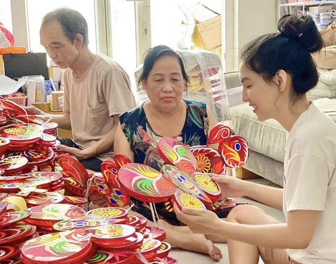 Xóm lồng đèn nhộn nhịp đón mùa trăng