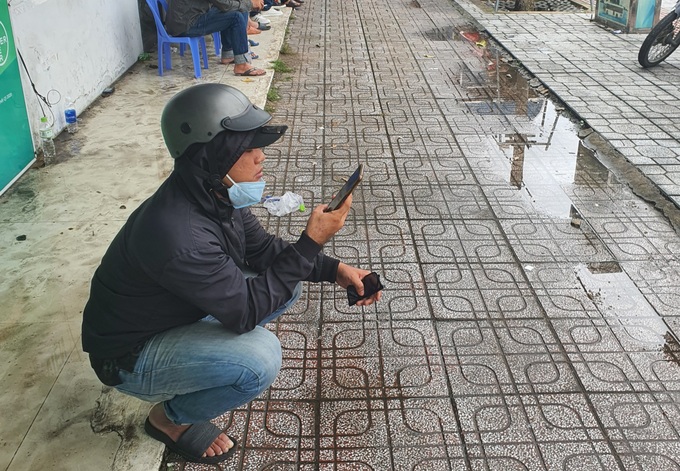 Vụ cháy quán hát 32 người chết: Hy vọng các cháu tôi còn sống - 3 Vụ cháy quán hát 32 người chết: Hy vọng các cháu tôi còn sống - 3