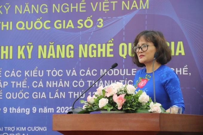 Trao giải thi kỹ năng nghề cho các nhà làm đẹp - 3