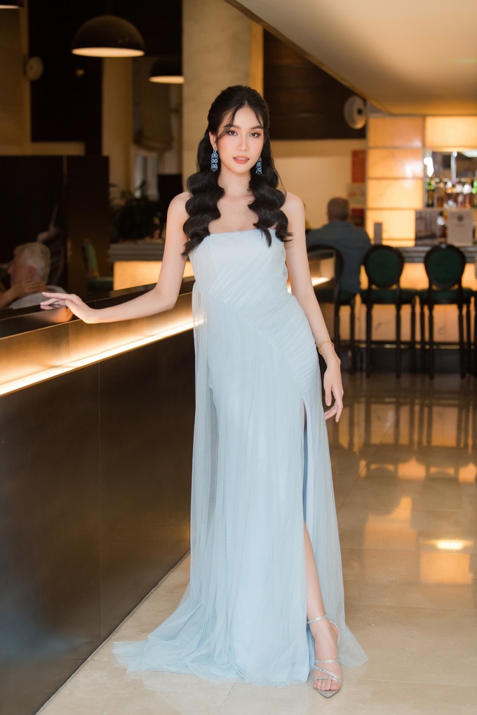 a-hau-phuong-anh-vay-marianne-vera-wang-bride1-1662869215073.jpg