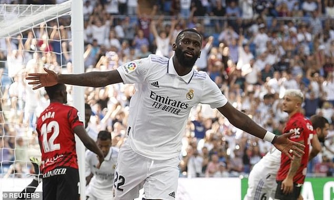 Duy trì mạch toàn thắng, Real Madrid trở lại ngôi đầu bảng La Liga - 10