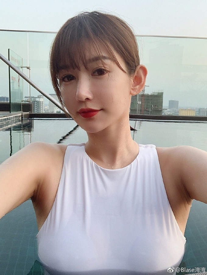 Hot girl tuyên bố nắm giữ bí mật đen của showbiz Hoa ngữ bị cấm phát ngôn