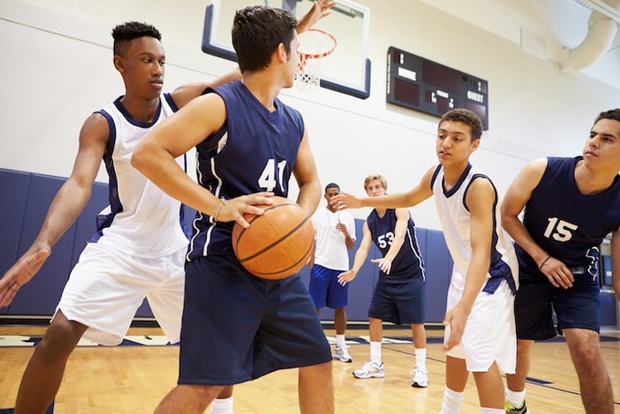 Cần thay đổi thói quen chơi thể thao ở thanh thiếu niên - 1