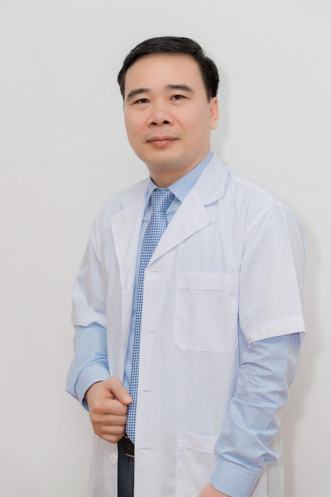 TS.BS Nguyễn Thanh Sơn chia sẻ cách chăm sóc trẻ mọc răng sữa đúng cách - 1