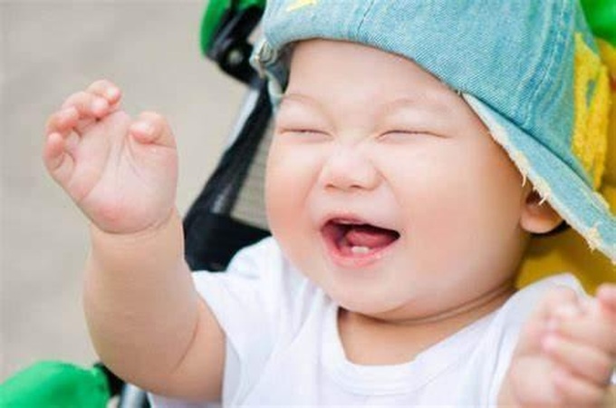 TS.BS Nguyễn Thanh Sơn chia sẻ cách chăm sóc trẻ mọc răng sữa đúng cách - 4