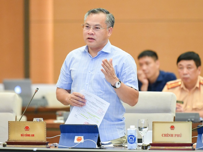 Công dân có quyền đấu giá biển số ô tô của bất cứ tỉnh nào - 2 Công dân có quyền đấu giá biển số ô tô của bất cứ tỉnh nào - 2