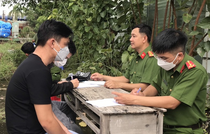 Cô gái chạy khỏi casino Campuchia khóc nghẹn: Chúng tôi... lừa đảo! - 3 Cô gái chạy khỏi casino Campuchia khóc nghẹn: Chúng tôi... lừa đảo! - 3