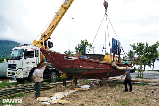 Thuê xe cẩu đưa tàu thuyền lên bờ tránh cơn bão mạnh Noru - 4 Thuê xe cẩu đưa tàu thuyền lên bờ tránh cơn bão mạnh Noru - 4