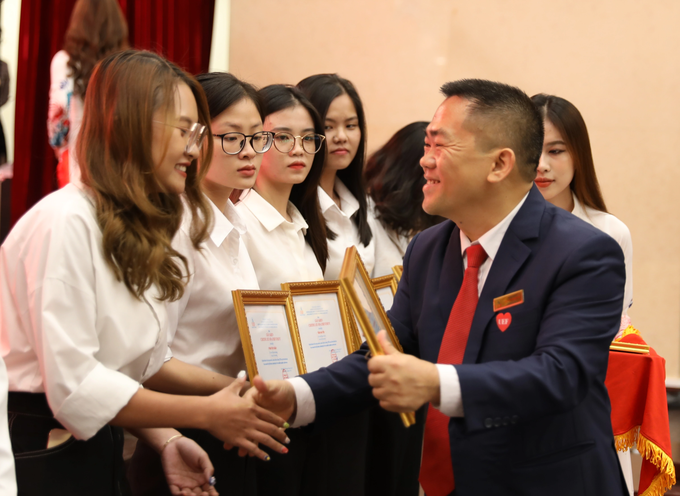 Hơn 95% sinh viên một trường đại học có việc làm trước khi nhận bằng - 1 Hơn 95% sinh viên một trường đại học có việc làm trước khi nhận bằng - 1