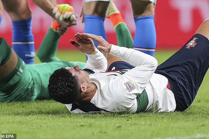 Ronaldo đổ máu và khiến Bồ Đào Nha bị thổi phạt đền - 3