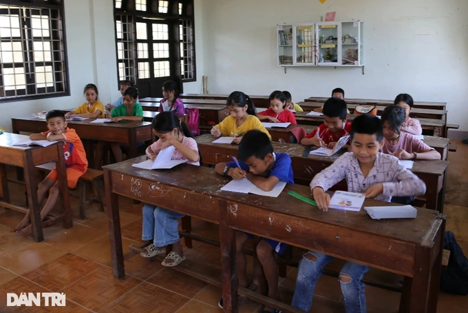 Học sinh Quảng Trị sẽ tạm nghỉ học từ chiều 27/9 để tránh bão Noru - 1 Học sinh Quảng Trị sẽ tạm nghỉ học từ chiều 27/9 để tránh bão Noru - 1