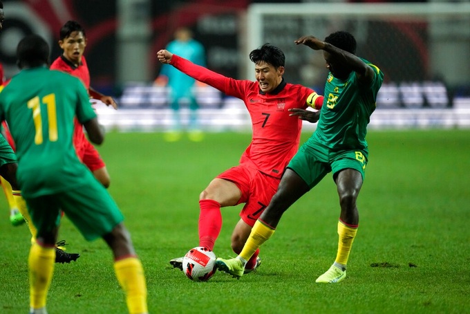 Son Heung Min giúp Hàn Quốc hạ Cameroon, Nhật Bản hòa thất vọng Ecuador - 2