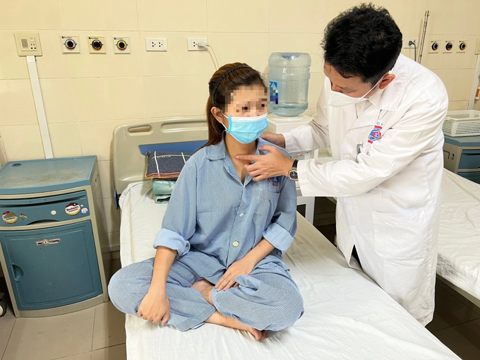 Lần đầu tiên Việt Nam mổ ung thư tuyến giáp bằng robot, không để lại sẹo