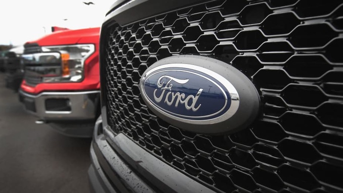 Ford hết logo để gắn lên xe - 1