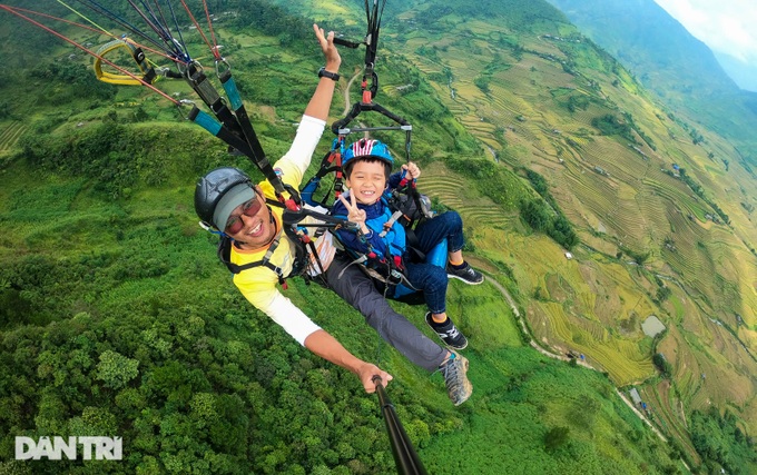 Vượt 2.000km, chi tiền triệu ngắm mùa vàng từ lưng trời Tây Bắc - 7