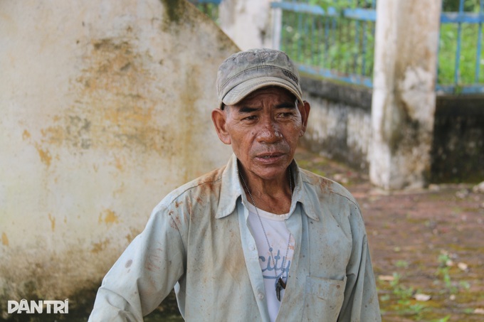 Người dân vùng biên dựng hàng rào, bảo vệ cây mít gần trăm tuổi - 2 Người dân vùng biên dựng hàng rào, bảo vệ cây mít gần trăm tuổi - 2