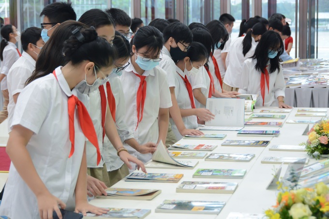 NXB Giáo dục Việt Nam bất ngờ phủ nhận lãi khủng từ sách giáo khoa - 1