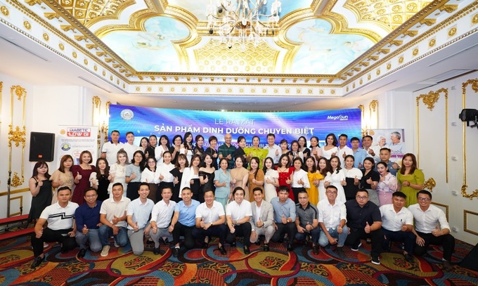 Sữa Hoàng Gia Royal Ausnz ra mắt sản phẩm cho người bệnh tiểu đường, ung thư - 1 Sữa Hoàng Gia Royal Ausnz ra mắt sản phẩm cho người bệnh tiểu đường, ung thư - 1