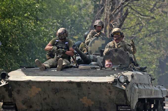 Ukraine khép vòng vây lực lượng Nga tại thành phố miền Đông - 1